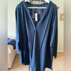 Torrid v-neck top size 5X